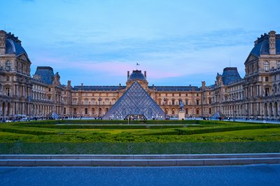 Photo from gallery Paris [May 2022] taken on 2022-05-01 21:00:13 at Paris by DrJLT