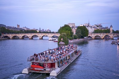 Photo from gallery Paris @ Night August 2021 [Luxembourg, Seine, Notre-Dame] taken on 2021-08-11 21:18:26 at Paris by DrJLT