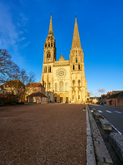 Photo from gallery Chartres [Nov 2021] taken on 2021-11-28 16:03:51 at Chartres by DrJLT