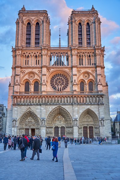 Photo from gallery Paris, Saint-Eustache, Louvre, Saint-Germain-l'Auxerrois, Seine River, Notre-Dame, and Hotel de Ville Spring 201903 taken on 2019:03:25 18:52:58 at Paris by DrJLT