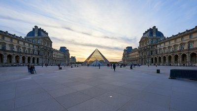 Photo from gallery Paris [Apr 2022] taken on 2022-04-17 20:23:02 at Paris by DrJLT