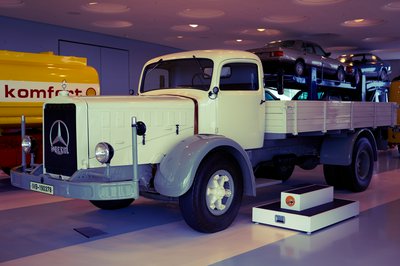 Mercedes Museum 2025 #25