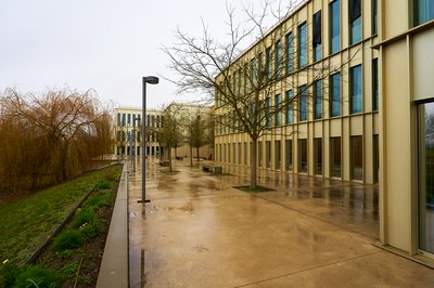 Photo from gallery HEC Paris [Dec 2021] taken on 2021-12-12 15:14:03 at Yvelines by DrJLT
