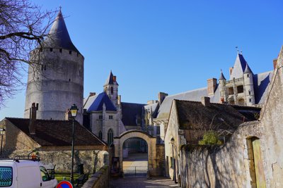 Chateaudun, Chateau, Old Town and Butterflies 201902 #8