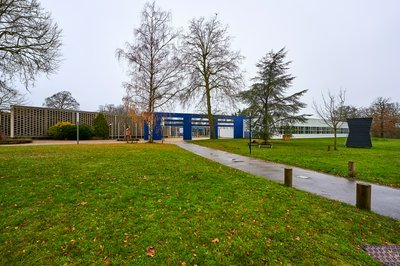 Photo from gallery HEC Paris [Dec 2021] taken on 2021-12-12 15:27:03 at Yvelines by DrJLT