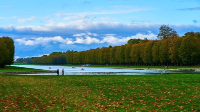 Photo from gallery Versailles (Park, Fountain, Swans, Geese) Autumn 201910 taken on 2019:10:24 16:44:08 at Versailles by DrJLT
