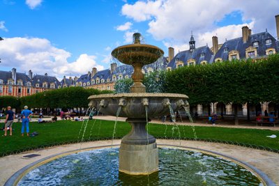 Paris (Archives Nationales, Places des Vosges, Bourse) Summer 201908 #9