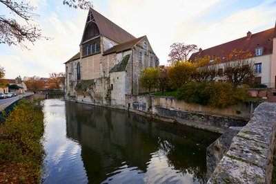 Photo from gallery Chartres [Nov 2021] taken on 2021-11-28 15:12:22 at Chartres by DrJLT