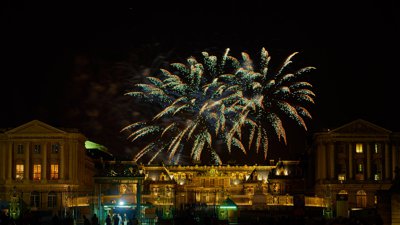 Photo from gallery Fireworks in Versailles, Sept 2020 taken on 2020:09:12 22:57:05 at Versailles by DrJLT