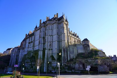 Chateaudun, Chateau, Old Town and Butterflies 201902 #4