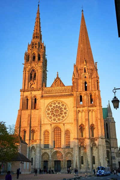 Photo from gallery Chartres [Nov 2021] taken on 2021-11-11 17:01:48 at Chartres by DrJLT