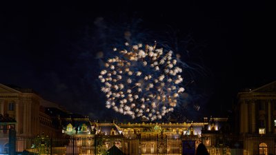 Photo from gallery Fireworks in Versailles, Sept 2020 taken on 2020:09:05 22:57:02 at Versailles by DrJLT