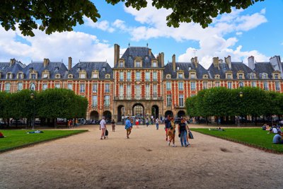 Paris (Archives Nationales, Places des Vosges, Bourse) Summer 201908 #7