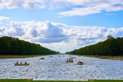 Photo from gallery Versailles (Chateau, Fountain, Park), Summer 201908 taken on 2019:08:15 17:21:04 at Versailles by DrJLT