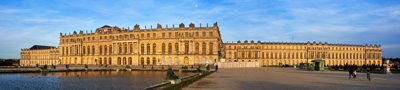 Photo from gallery Versailles (Swans, Chateau, Park) Spring 201904 taken on 2019:04:17 19:52:26 at Versailles by DrJLT
