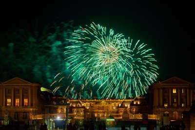 Photo from gallery Fireworks in Versailles, Sept 2020 taken on 2020:09:12 22:53:56 at Versailles by DrJLT