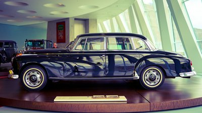 Mercedes Museum 2025 #54