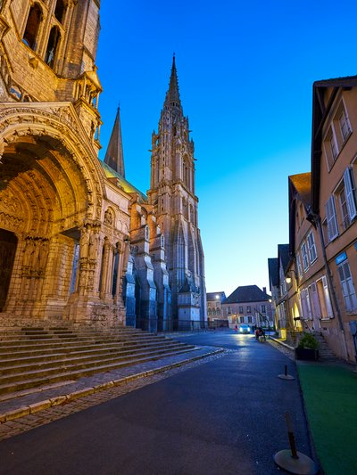 Photo from gallery Chartres [Nov 2021] taken on 2021-11-23 17:29:50 at Chartres by DrJLT