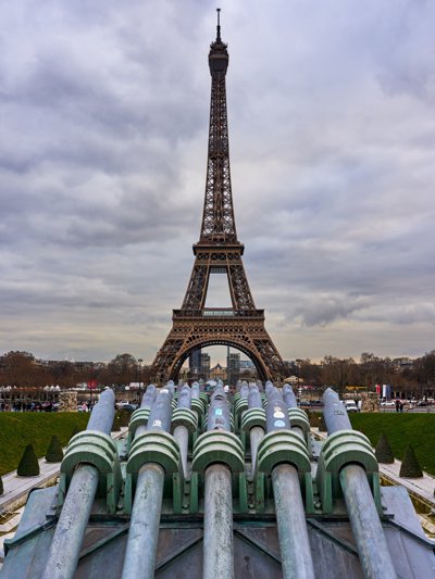 Photo from gallery Quai Branly & Arc de Triomphe 202001 taken on 2020:01:05 15:40:54 at Paris by DrJLT