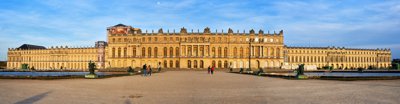 Photo from gallery Versailles (Swans, Chateau, Park) Spring 201904 taken on 2019:04:17 19:50:54 at Versailles by DrJLT