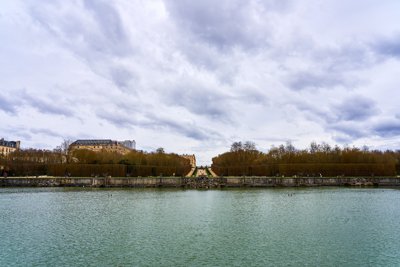 Photo from gallery Versailles (Swans, Chateau, Park) Spring 201903 taken on 2019:03:08 16:37:34 at Versailles by DrJLT